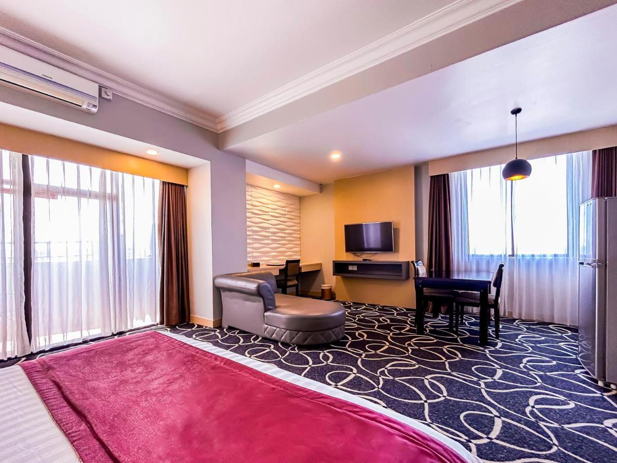 Planet Holiday Hotel&Residence Nagoya Buitenkant foto