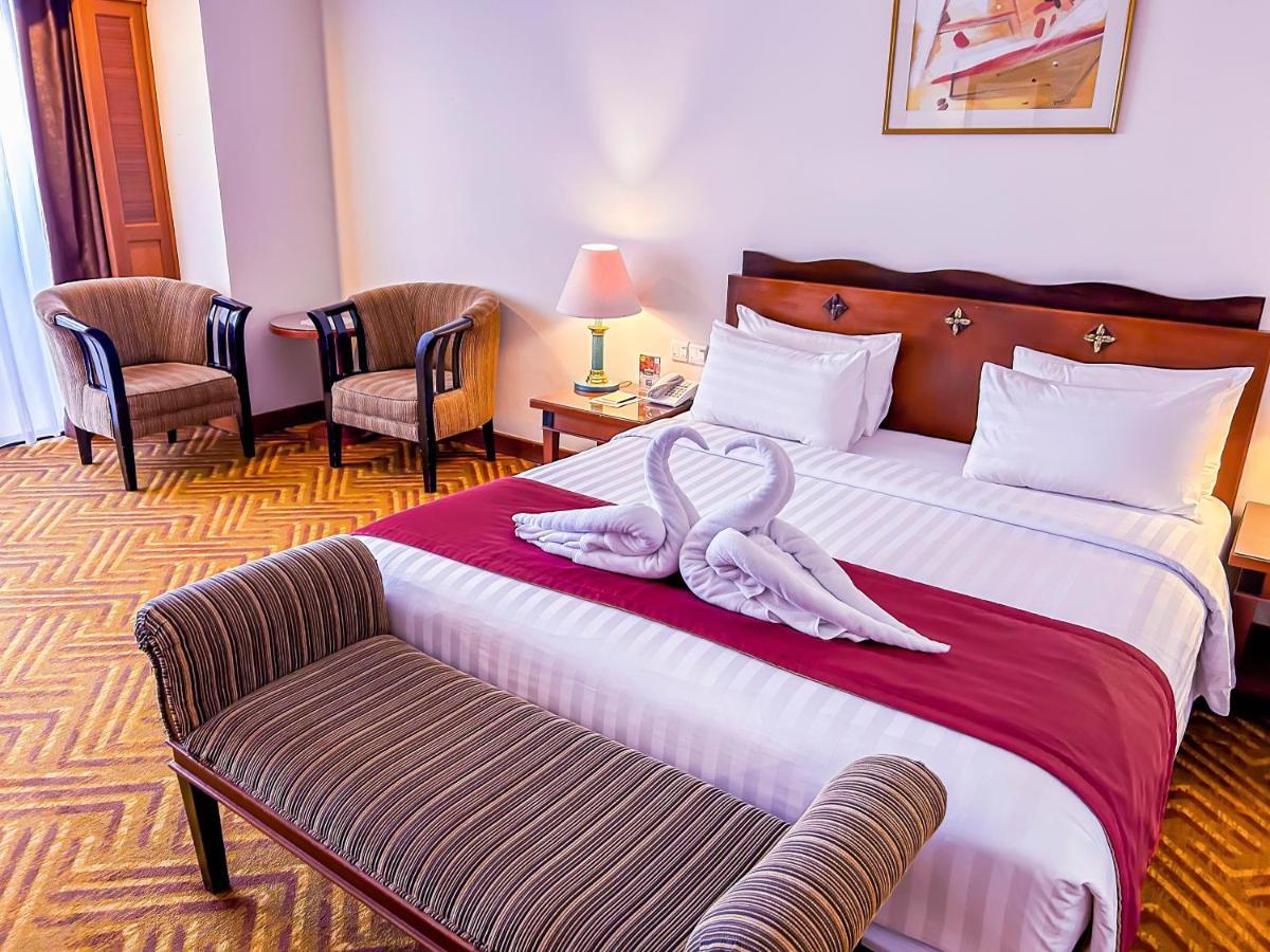 Planet Holiday Hotel&Residence Nagoya Buitenkant foto