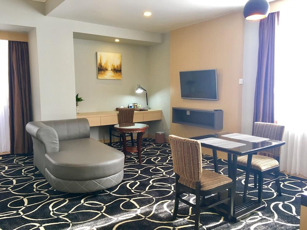 Planet Holiday Hotel&Residence Nagoya Buitenkant foto