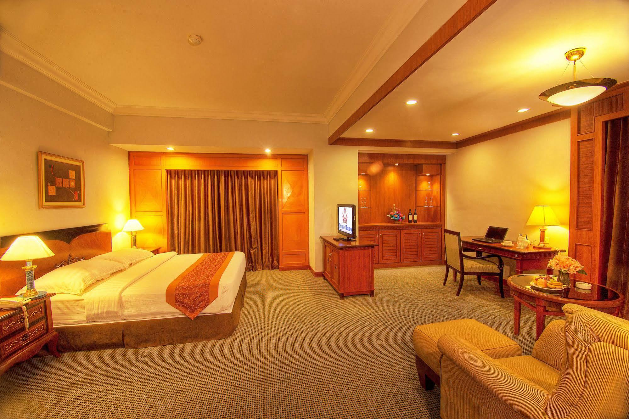 Planet Holiday Hotel&Residence Nagoya Buitenkant foto